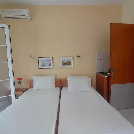 Betahomes- Summer Aparthotel Fourka